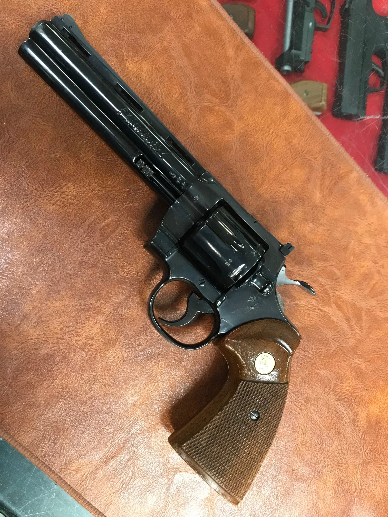 colt_python_357_magnum_USATO_020_1.webp Colt Python .357 Magnum — Revolver Usato - immagine 1