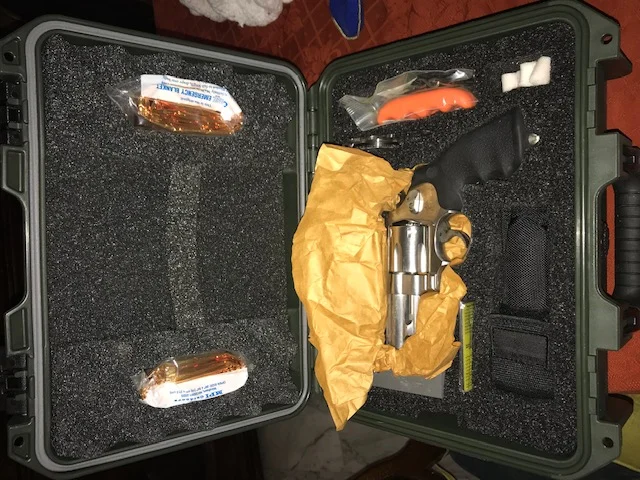 Smith & Wesson 629 Emergency Survival Kit .44 Magnum — Revolver Usato - immagine 10